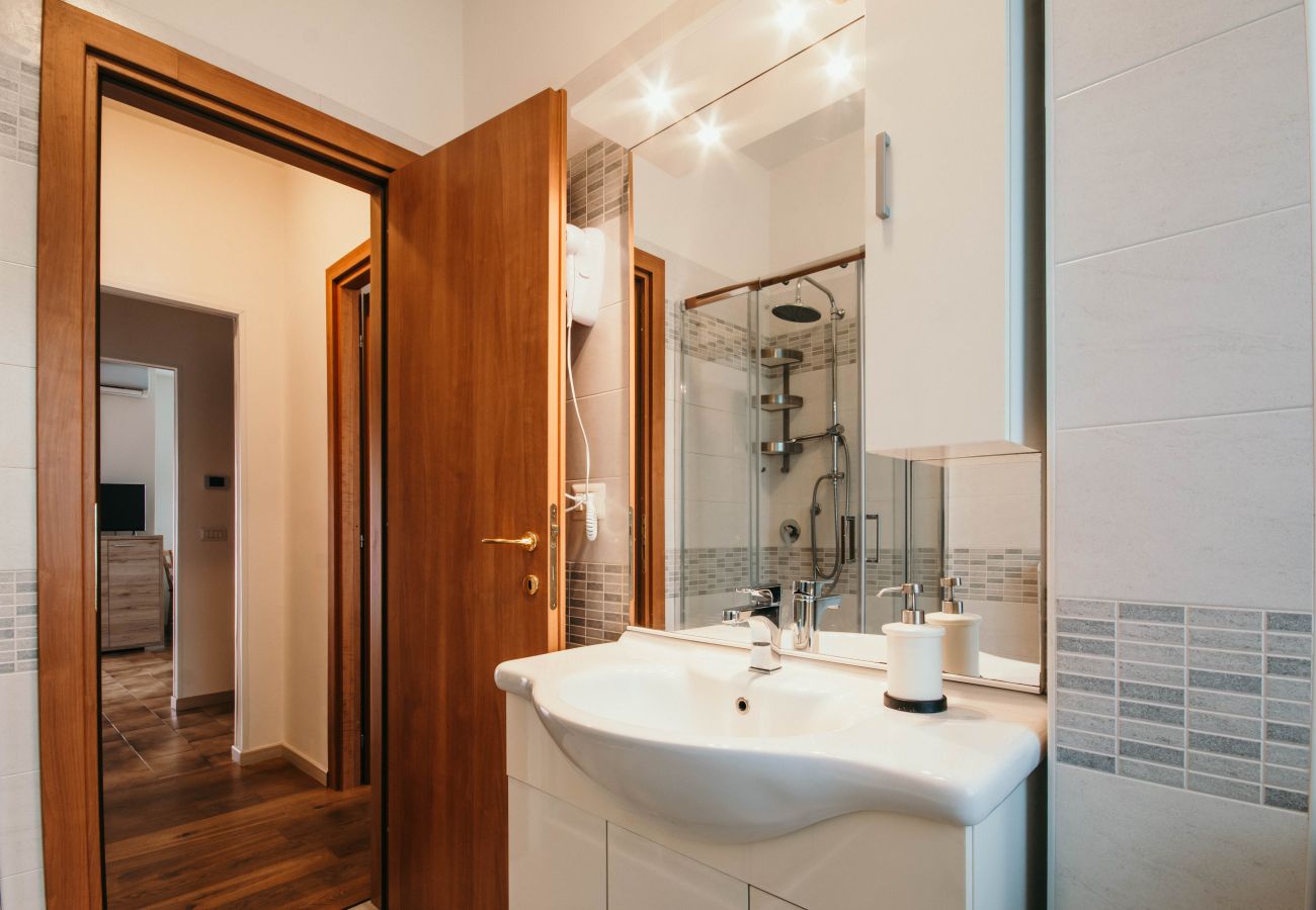 Apartment in Arona - Da Mario - Lakeside SRL Leisure & Business