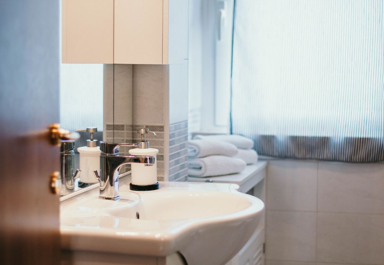 Apartment in Arona - Da Mario - Lakeside SRL Leisure & Business
