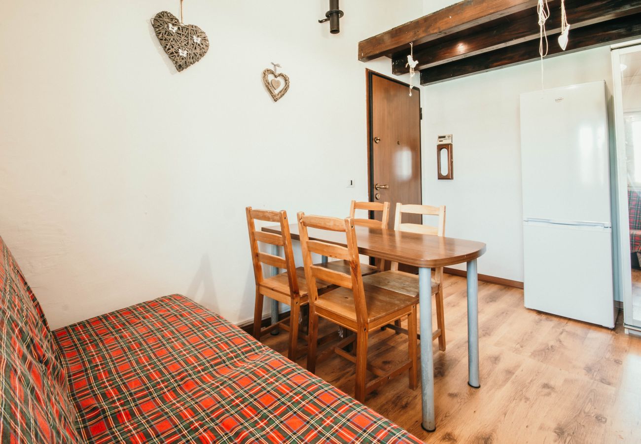 Apartment in Castelletto sopra Ticino - Lo Chalet al lago di Diletta